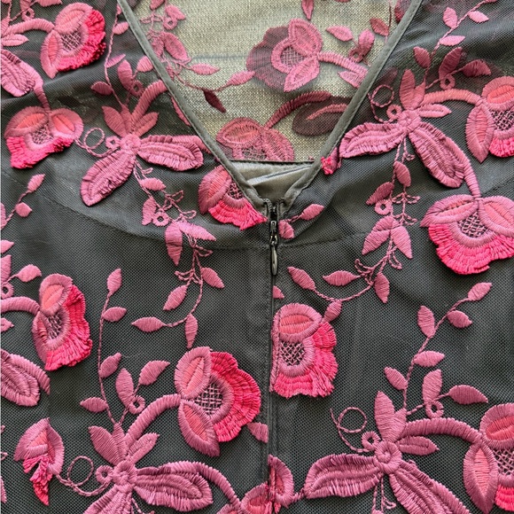 White House Black Market Black and Red Floral Dress - Picture 5 of 12